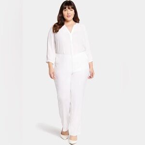 NYDJ Marlyn Straight White Pants in Stretch Linen. Size 18W